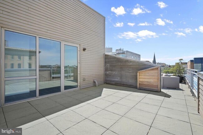 Building Photo - 1311 13th St NW