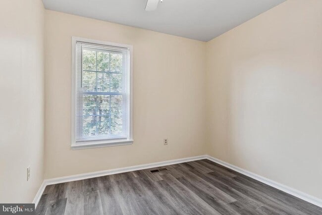 Building Photo - 4111 Nantucket Dr