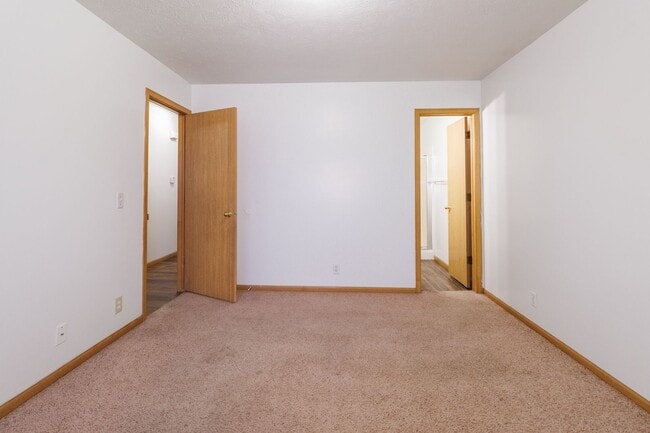 Building Photo - 600-602 Lamont