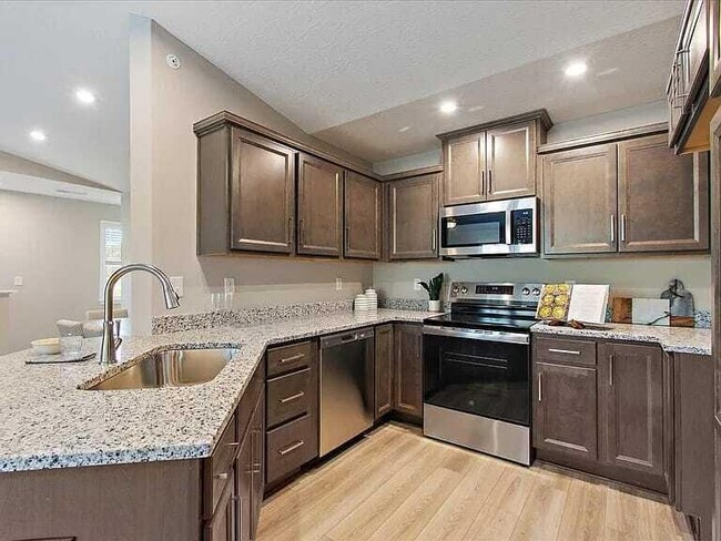 Building Photo - 4728 Bentwood Hills Dr