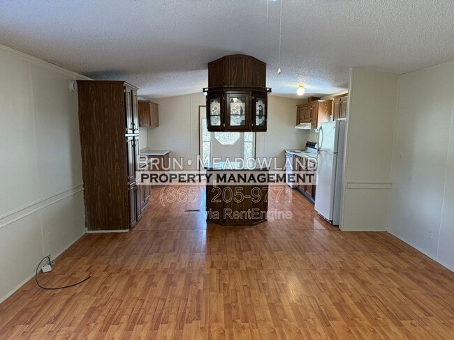 Building Photo - 3040 Samples Rd