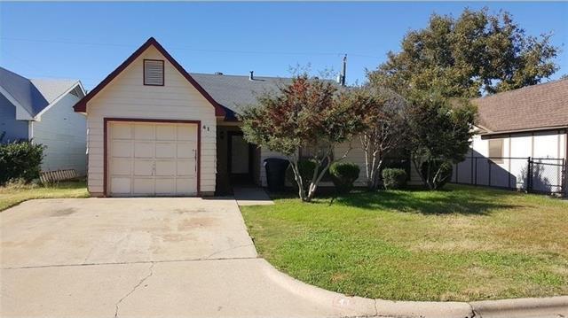 Primary Photo - 41 Shady Brook Cir