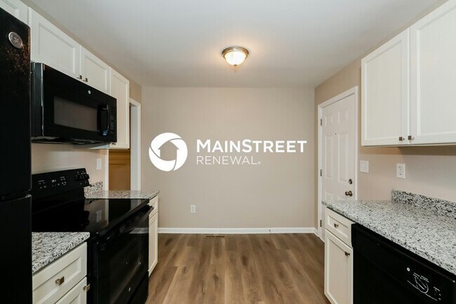 Building Photo - 3 Bedroom Pet-Friendly Home in MONROE, NC with Main Street Renewal