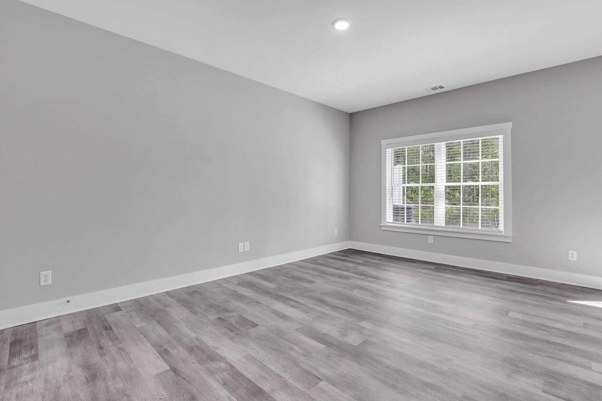 Building Photo - 105 Sherwood Ct