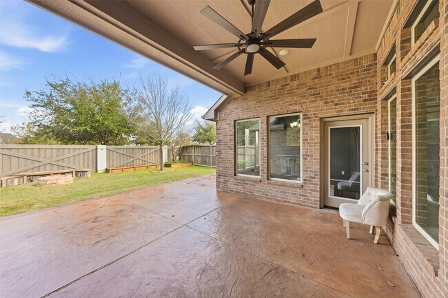 Building Photo - 806 Butterfly Garden Trail