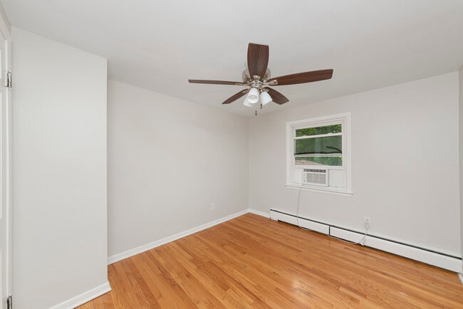Building Photo - 407 S Hamilton St