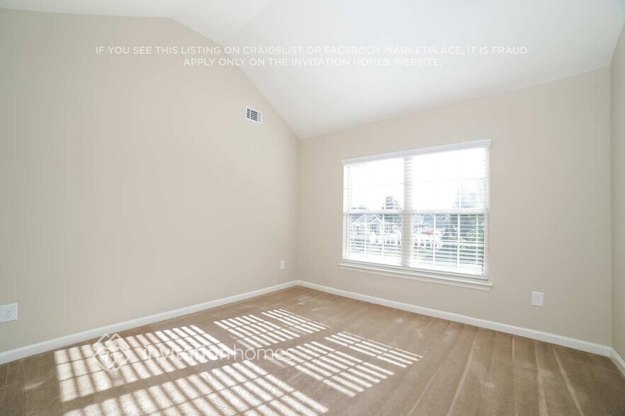 Building Photo - 5110 Hopewell Manor Dr