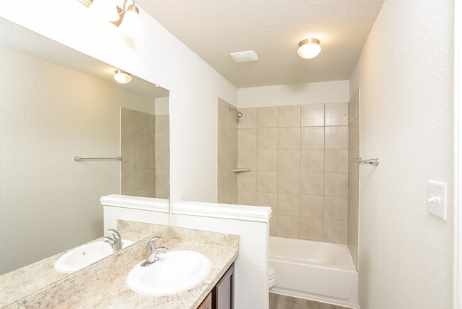 Building Photo - Somerset Trails - 3743 Somers Crest, San A...