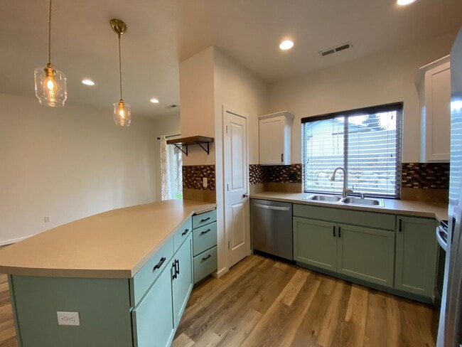 Building Photo - Liberty Lake Area-3 beds, 2baths Rancher Style House for rent Available NOW