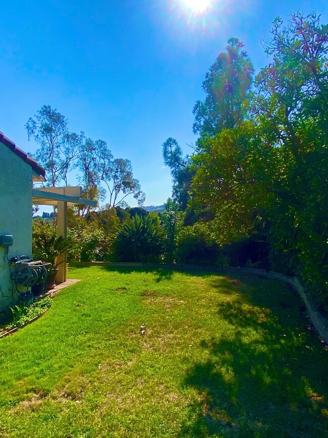 Building Photo - 31121 Via Santo Tomas