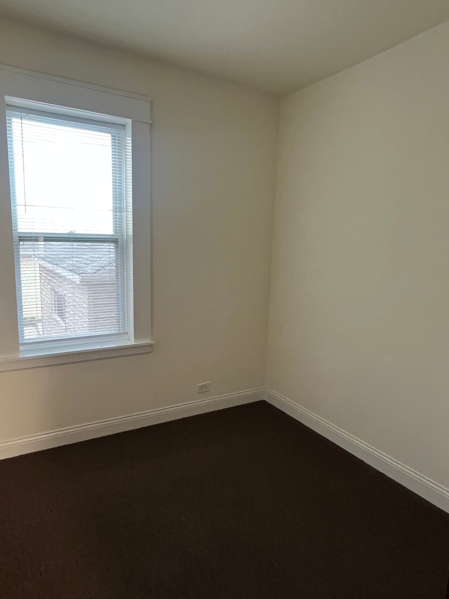 Building Photo - 3029 N Haussen Ct