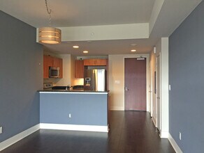 Building Photo - Fantastic 2 Bedroom/2 Bathroom Condo For R...