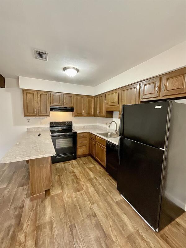 Building Photo - 122 Sugar Pine