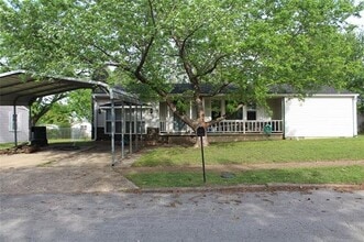 Building Photo - 1126 N Oklahoma Ave