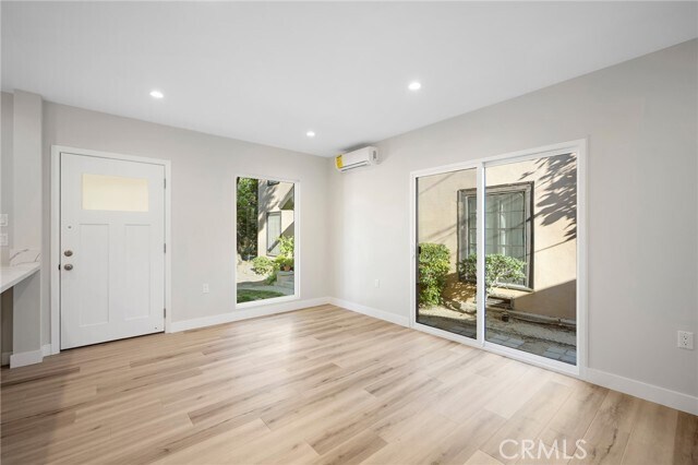 Building Photo - 417 Riverdale Dr