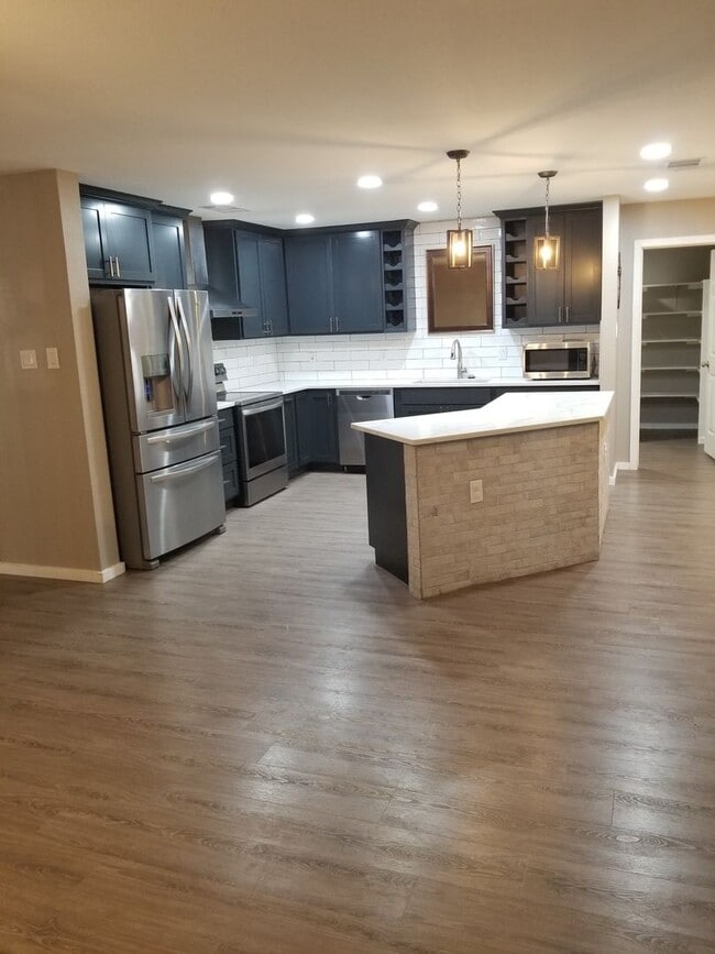 Building Photo - 9402 Moonlit Glade Rd