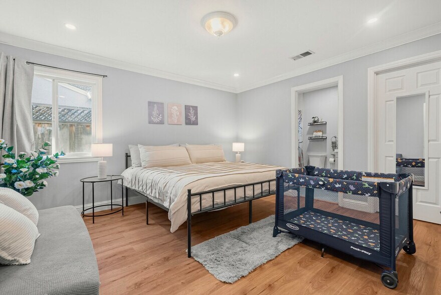 Building Photo - 2391 Shibley Ave