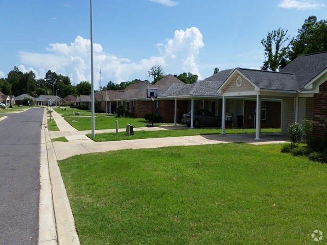 Primary Photo - Rapides Homes