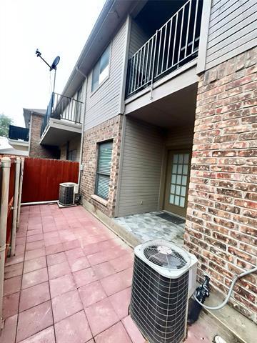 Building Photo - 3500 E Park Blvd