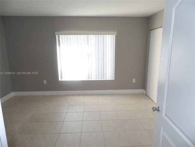 Building Photo - 2460 NW 33rd St