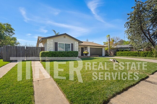 Building Photo - 9024 Leatham Ave