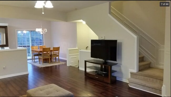 Building Photo - Spectacular Lake View Townhome in Alpharetta – 3 Bedrooms + Office | Available July 1, 2026