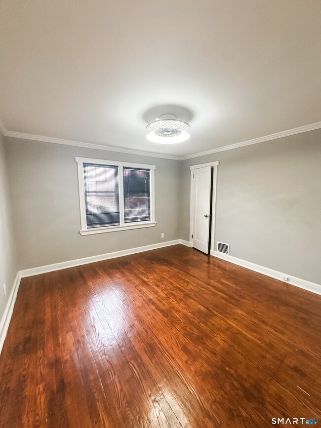 Building Photo - 264 Wilmot Ave