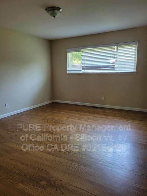 Building Photo - 108 Anne Way