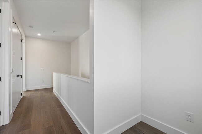 Building Photo - 4101 Menchaca Rd