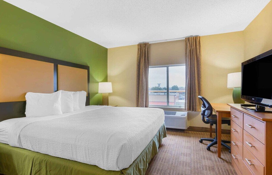 Building Photo - Furnished Studio-Findlay - Tiffin Avenue