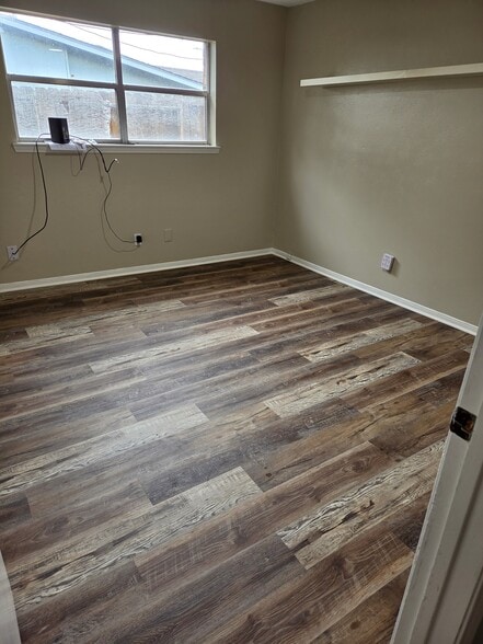 Building Photo - 10336 Rocky Hollow Rd