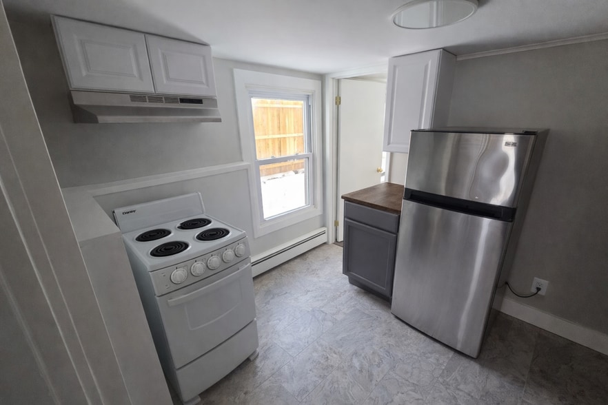 Kitchen - 120 Broad St