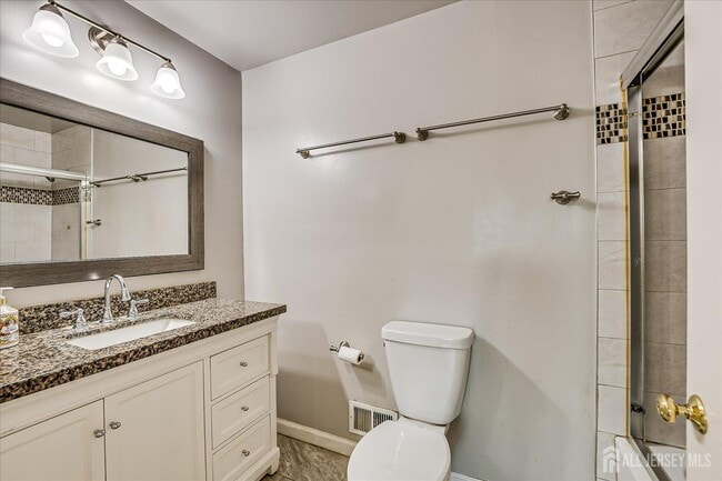 Building Photo - 40 Azalea Dr