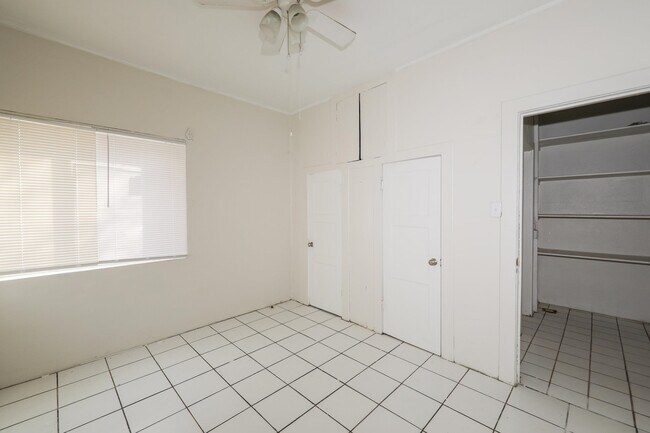 Building Photo - 311 Matamoros St