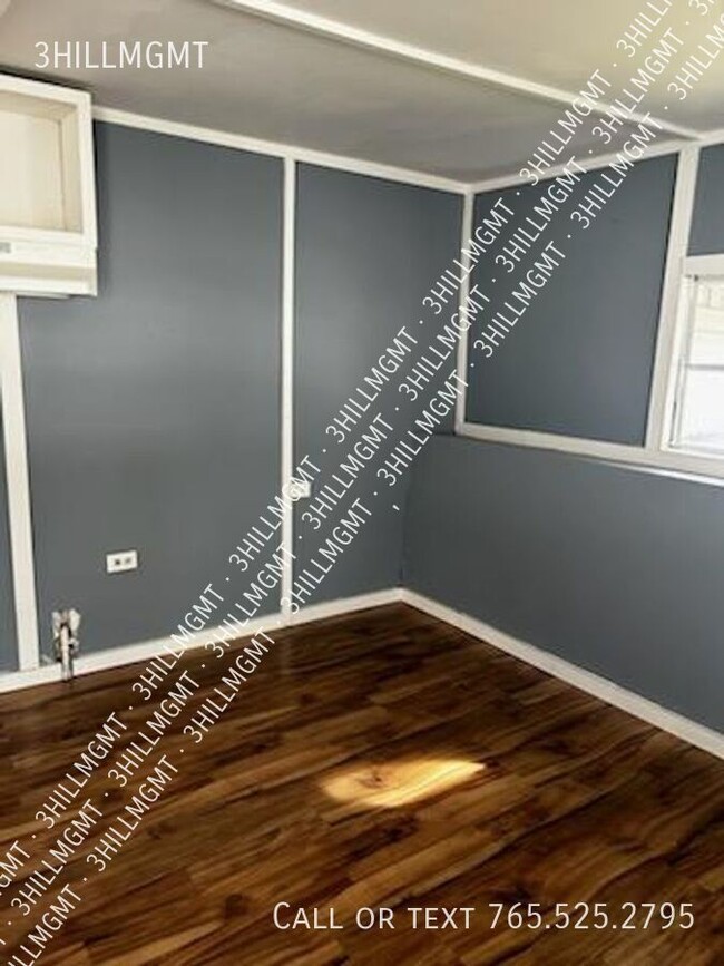 Building Photo - 3-Bedroom 1-Bath in Greencastle IN