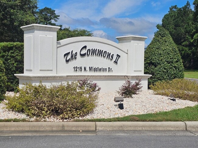 Building Photo - 1215 N Middleton Dr