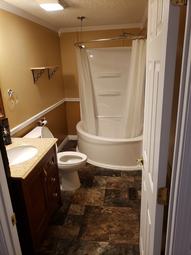 Building Photo - 3030-3012 12th Ave