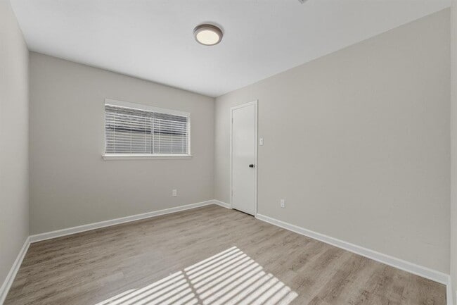 Building Photo - 4615 Sidereal Dr