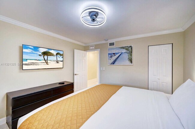 Building Photo - 1020 N 13th Terrace