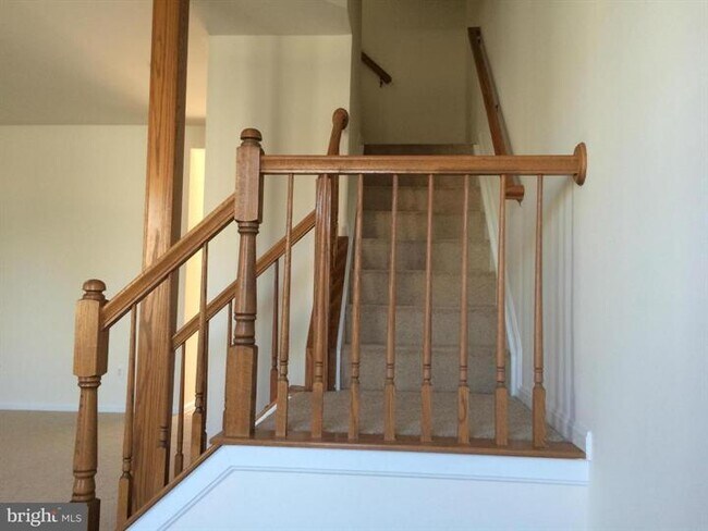 Building Photo - 1747 Wood Carriage Way