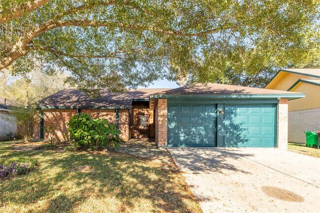 Primary Photo - 2823 Allyson Ln