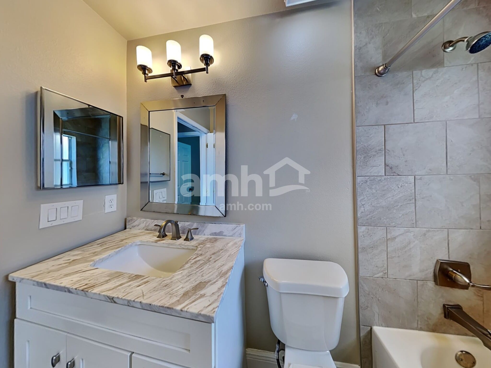 Building Photo - 3588 Foxcroft Cir