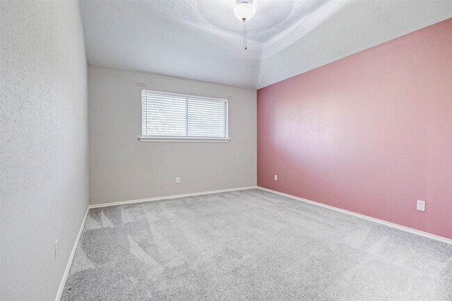 Building Photo - 6715 Liberty Valley Dr
