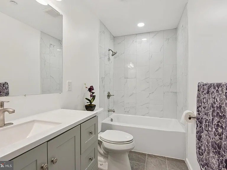 Building Photo - 513 Kintop Rd