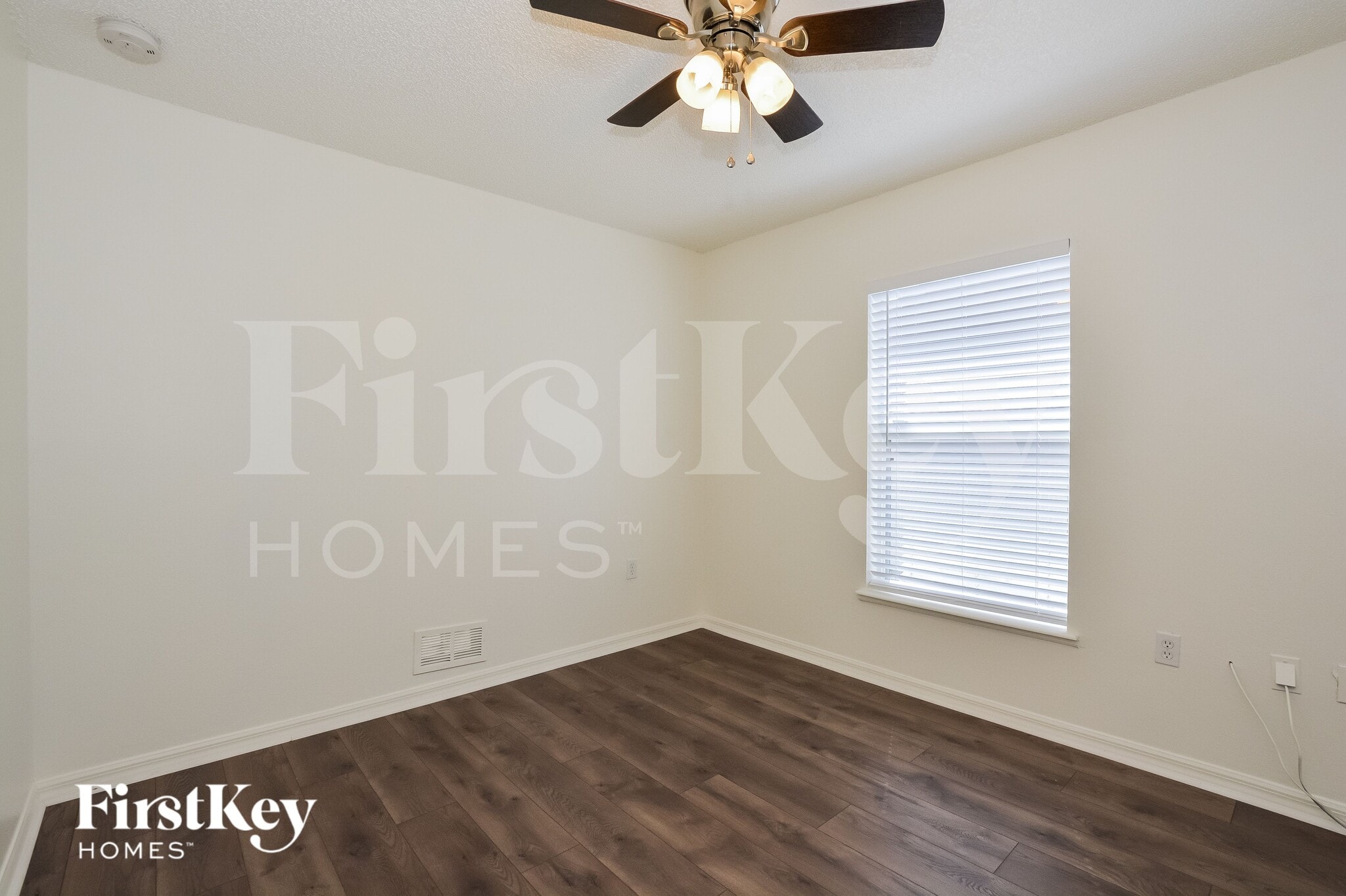 Building Photo - 1429 Lodge Terrace