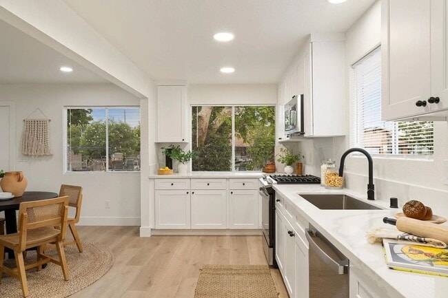 Building Photo - 5891 28th St