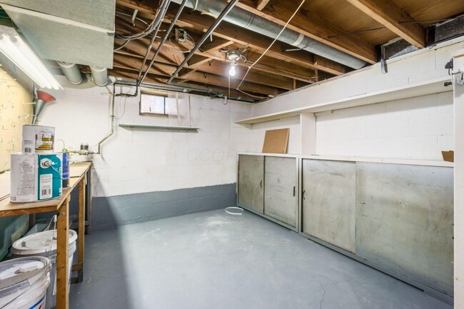 Building Photo - 4230 Eastlea Dr