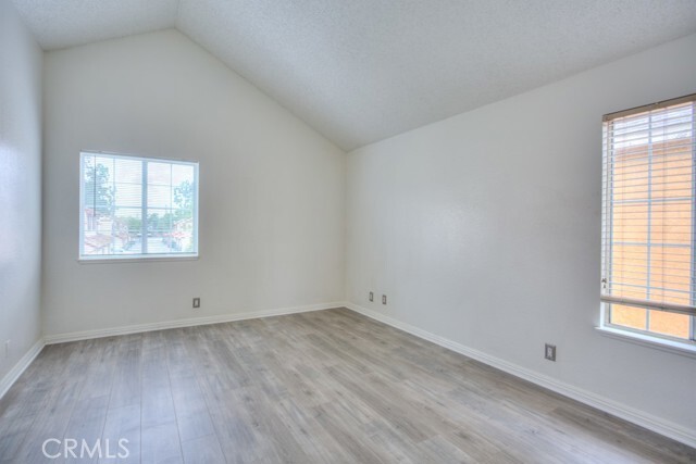 Building Photo - 13006 Parkview Dr