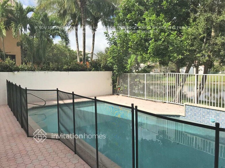 Building Photo - 7593 Rockport Cir