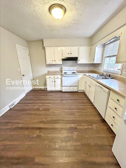 Building Photo - 561 Brightsfield Ct